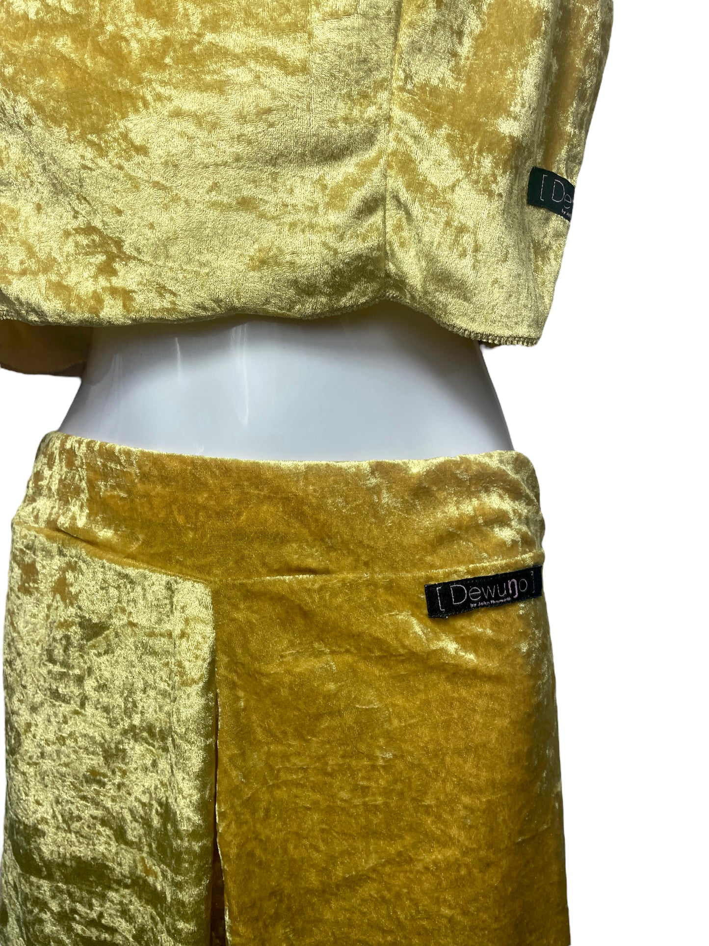 SET Top + Panty Terciopelo Gold