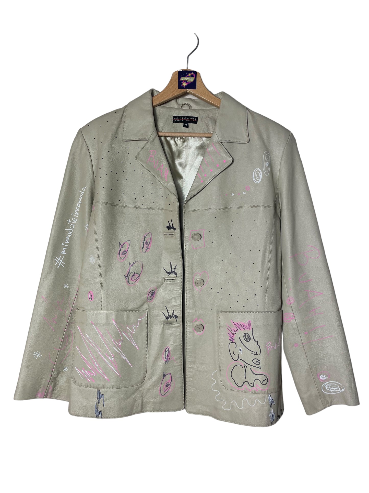 Chaqueta Blanca - by Ruby - Ekamai Club