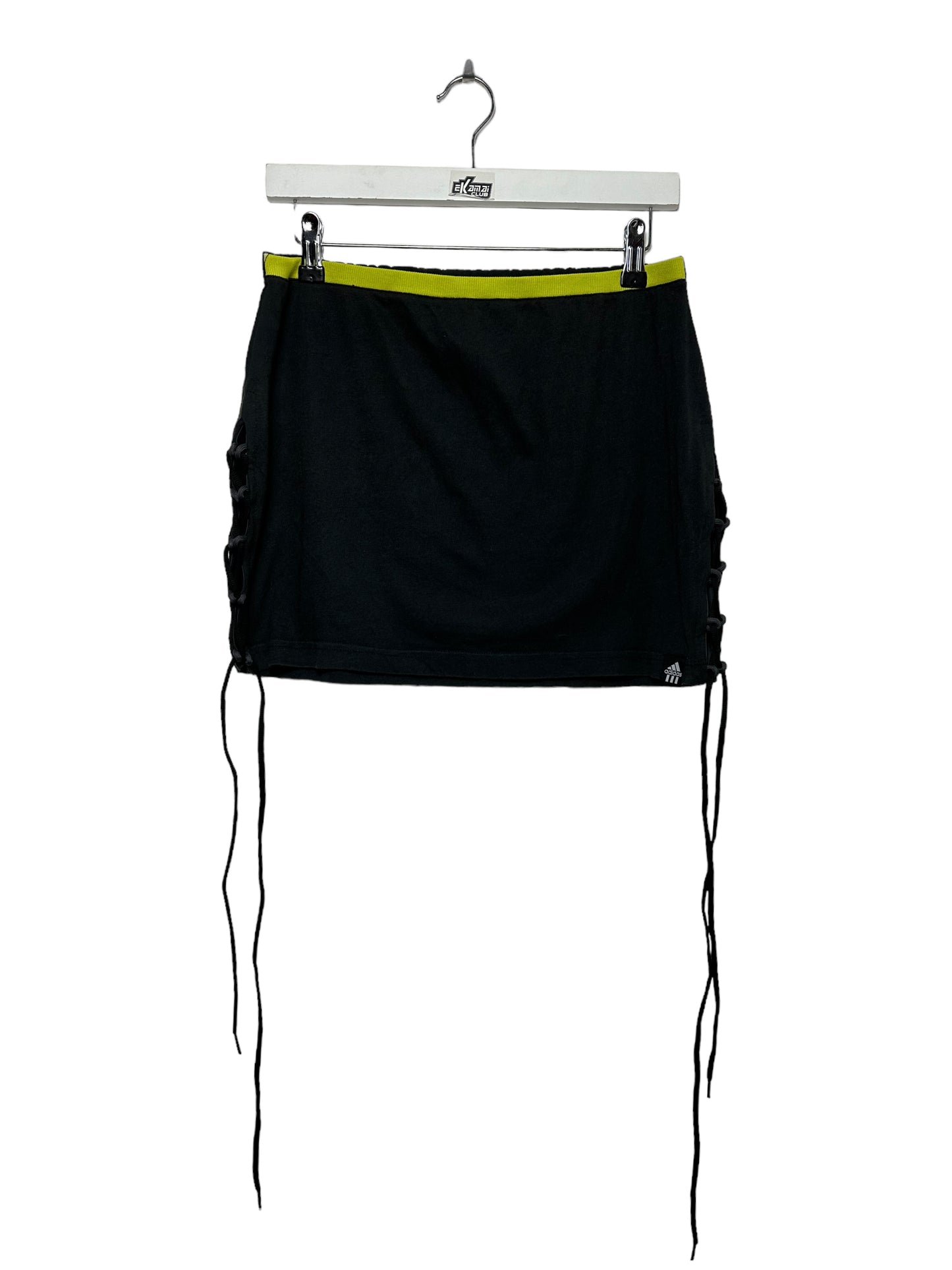SET Reworked Top + Falda Adidas
