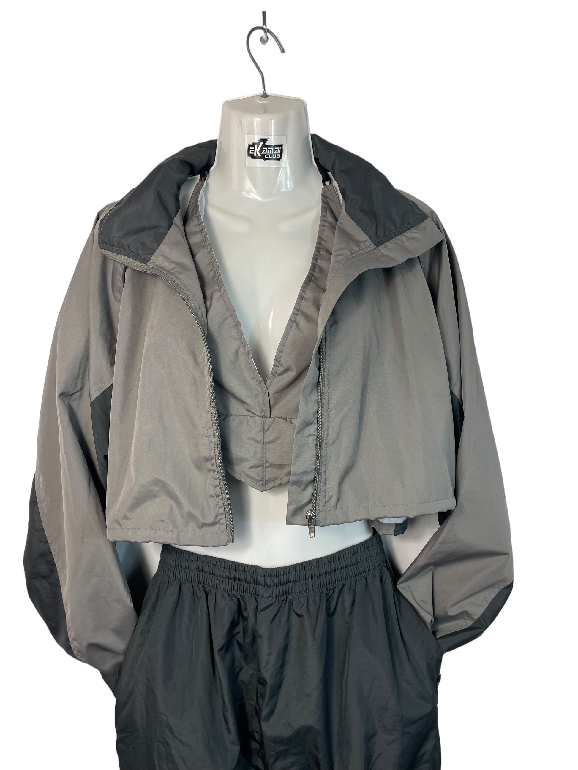 SET Reworked Chaqueta + Top + Falda - Ekamai Club